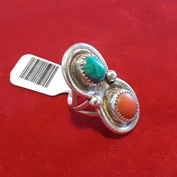 Ring - Picture 3 of 3